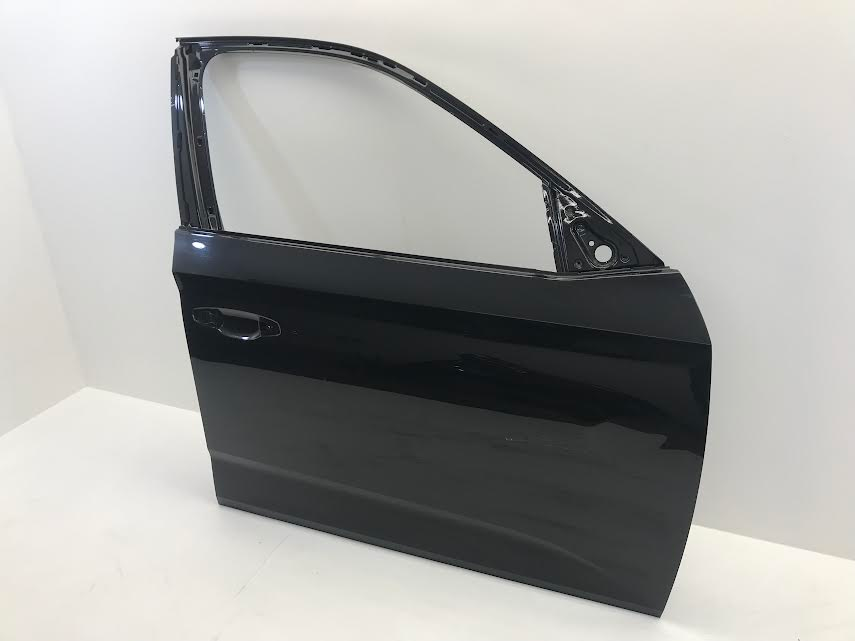 SKODA Kamiq 2019-2023 Front Right Door 658831602 ( used with defect )