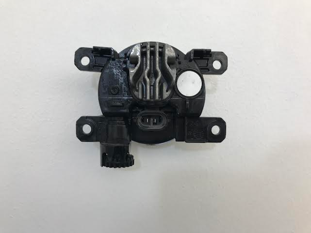 PEUGEOT 3008 / 5008 / 2008 2017- Front Fog Light ( Fitting position Left -Right ) OEM: 90092347