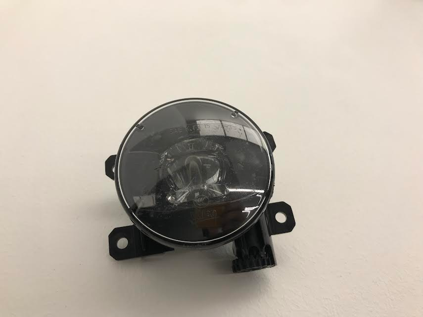 PEUGEOT 3008 / 5008 / 2008 2017- Front Fog Light ( Fitting position Left -Right ) OEM: 90092347