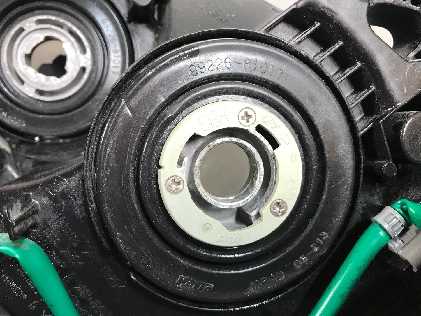 Toyota Land Cruiser 2019 Headlight Right Side Front Used RHD ( with defect ) OEM: 8113060N10