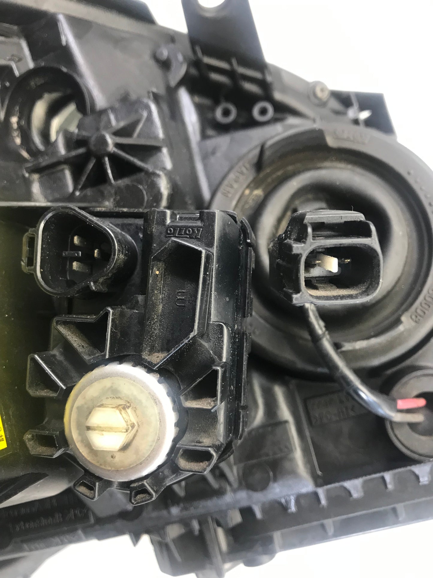Toyota Avensis T25 2006-2009 Headlight Left Side ( LHD car ) OEM: 8596724010, 3900078496, 12V24V310