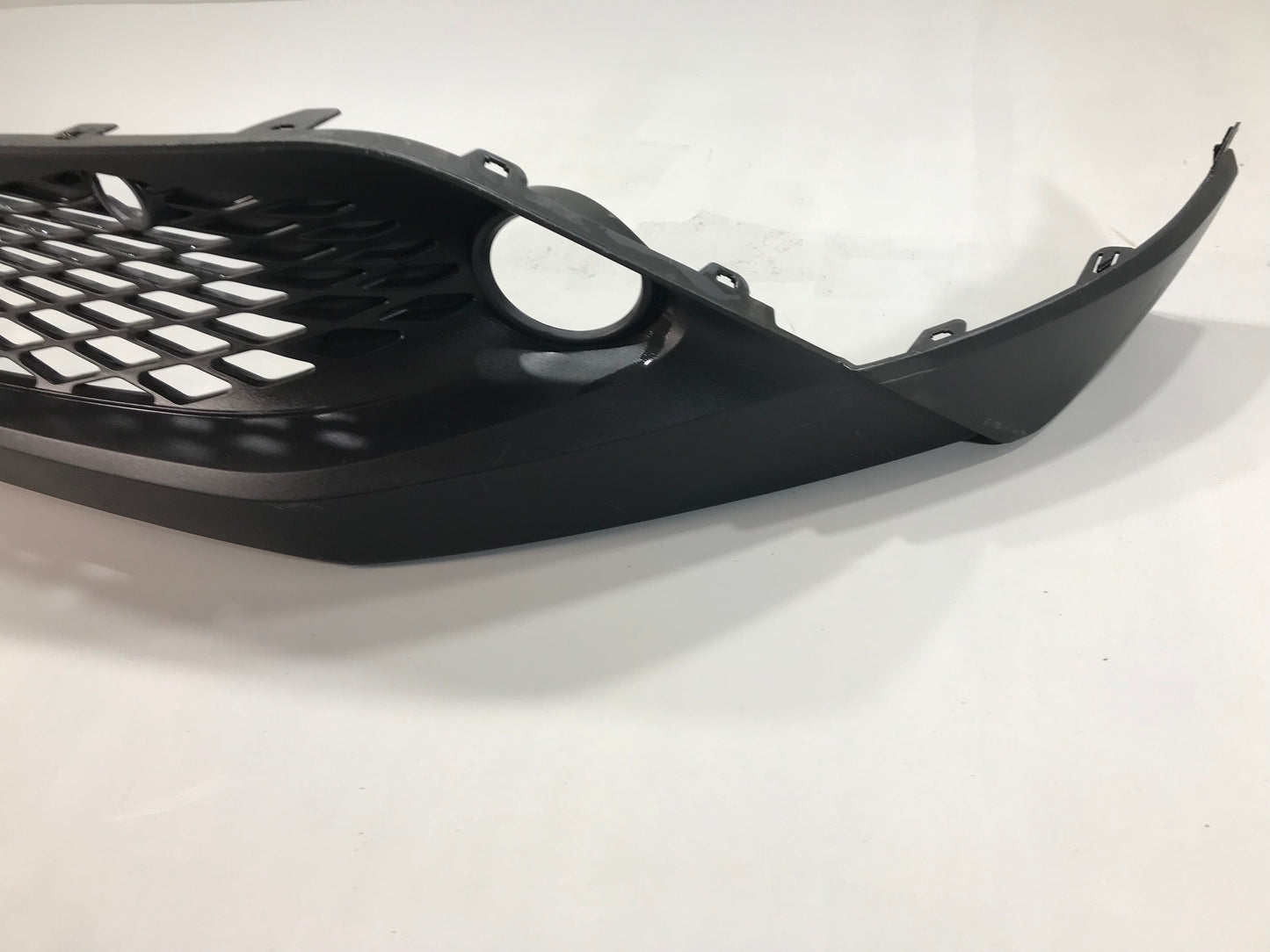Toyota CHR C-HR 2016-2019 Front Bumper Lip Spoiler Grille Center Lower Middle In good Used condition OEM: 52129F4010