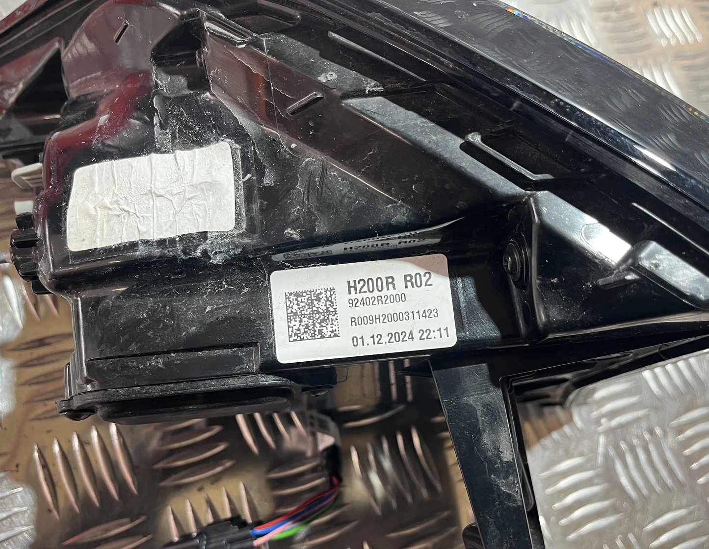 KIA SPORTAGE V NQ 2021 - LAMP RIGHT REAR ( used ) 92402R2000