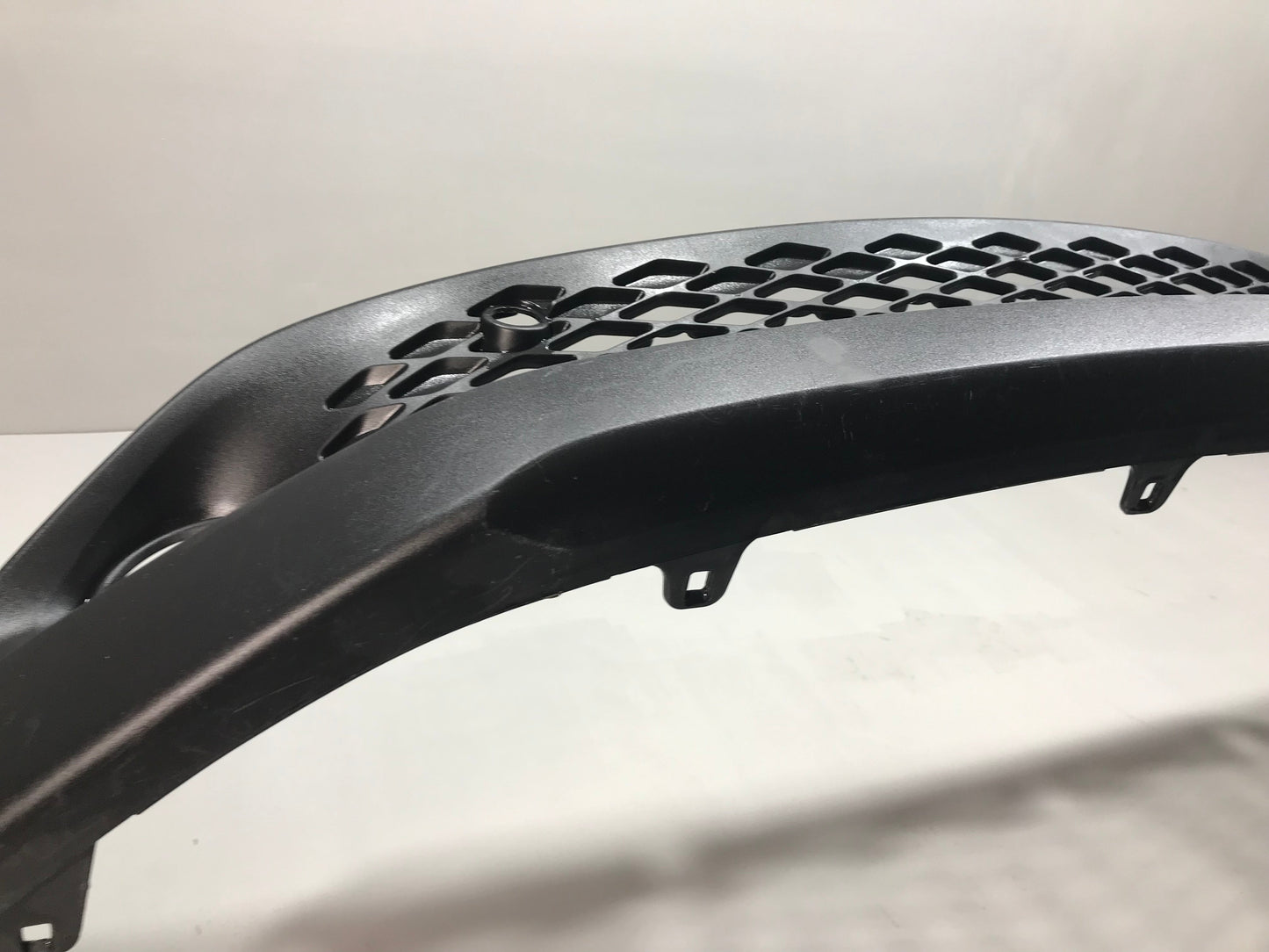 Toyota CHR C-HR 2016-2019 Front Bumper Lip Spoiler Grille Center Lower Middle In good Used condition OEM: 52129F4010