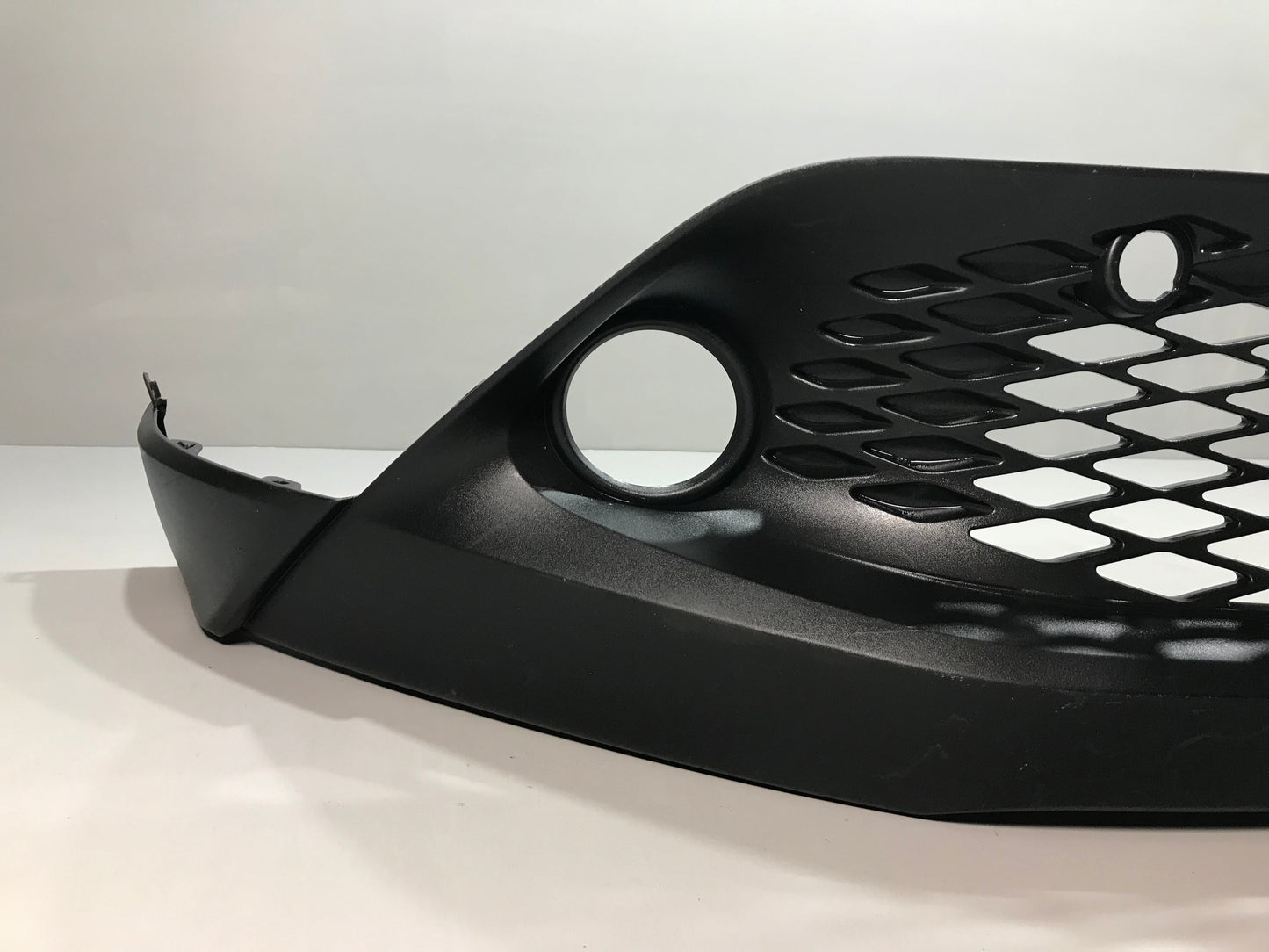 Toyota CHR C-HR 2016-2019 Front Bumper Lip Spoiler Grille Center Lower Middle In good Used condition OEM: 52129F4010