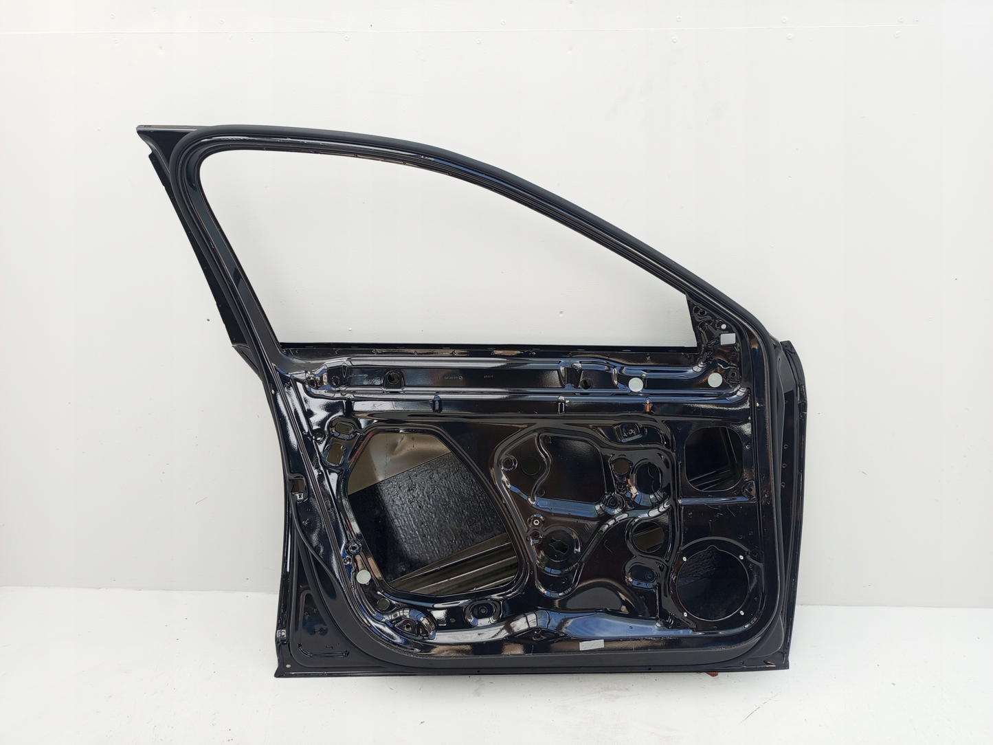 SKODA Superb B8 3V 2015-2023 Front Left Door 3V0831311