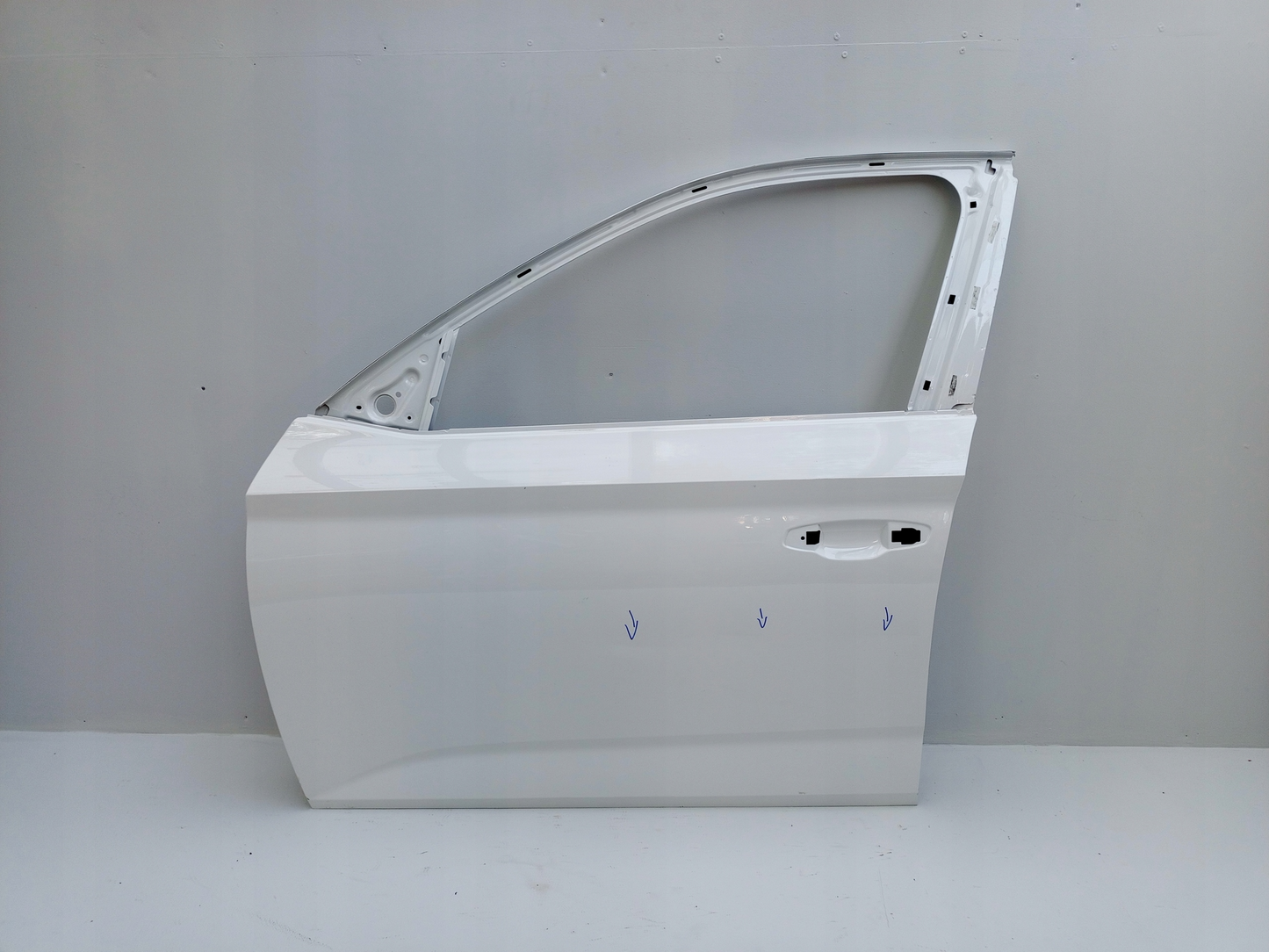SKODA SCALA 2019- FRONT LEFT DOOR 657831311