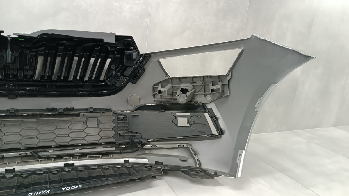 Skoda Kamiq 658 2019- Front Bumper Genuine Used OEM: 658807221
