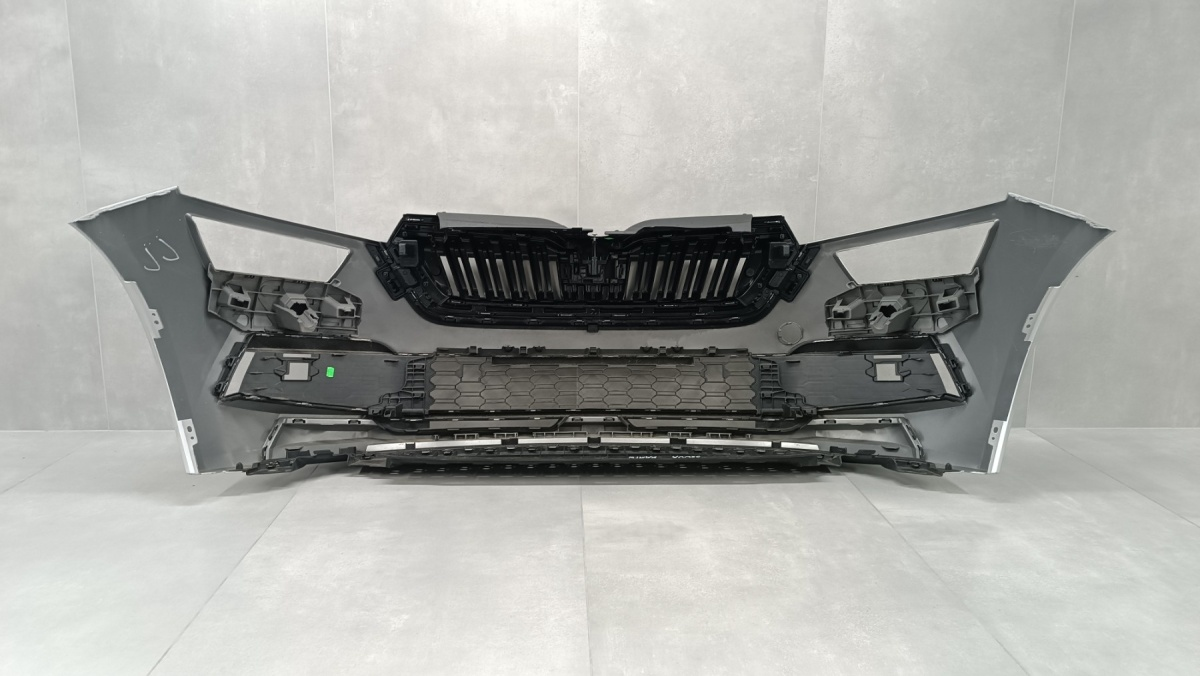 Skoda Kamiq 658 2019- Front Bumper Genuine Used OEM: 658807221