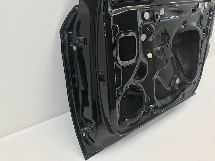 SEAT Ibiza V KJ 2017- Front Right Door OEM: 6F031312 ( with defect )