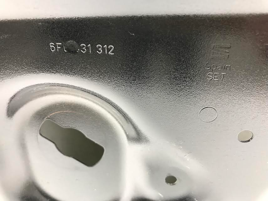 SEAT Ibiza V KJ 2017- Front Right Door OEM: 6F031312 ( with defect )