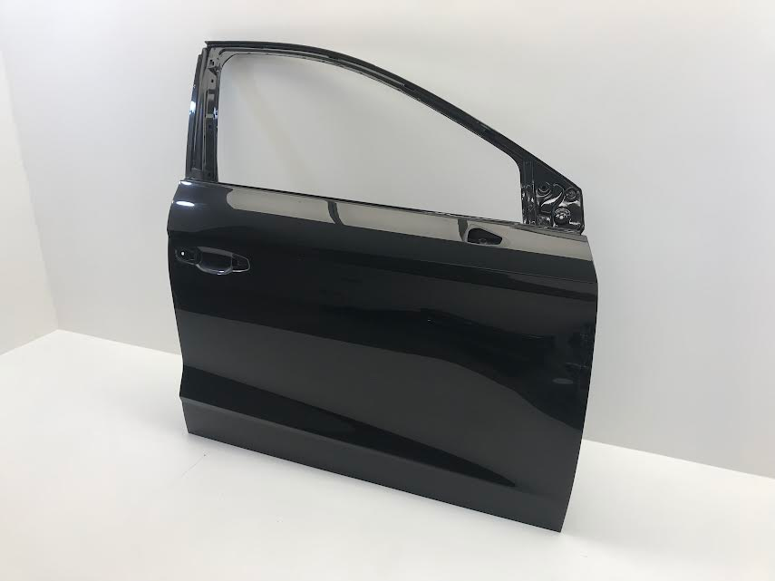 SEAT Ibiza V KJ 2017- Front Right Door OEM: 6F031312 ( with defect )