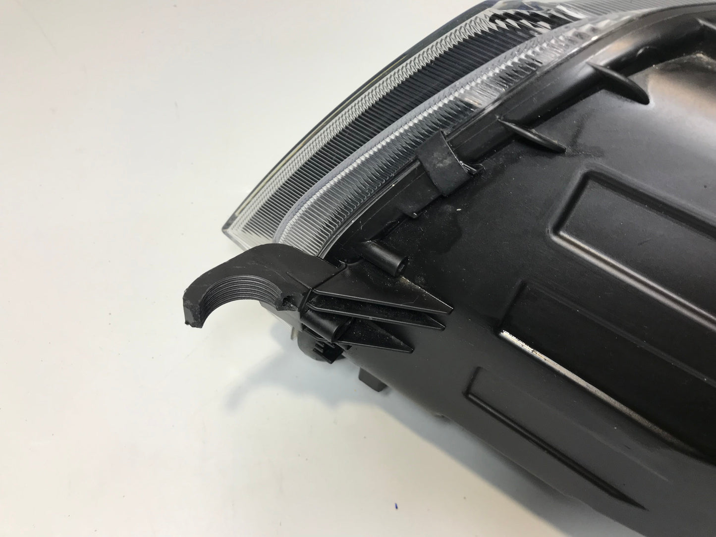 Skoda Octavia 3 III 5E0 2016-2019 Front Headlight Right Side 5E1941018 ( LHD )
