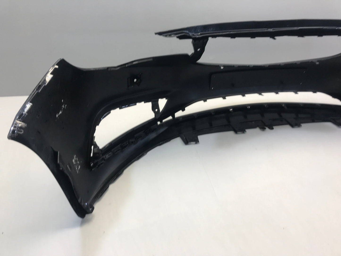 Opel / Vauxhall Astra K 2015- Front Bumper Used Genuine OEM: 39052730 / 39017250 / 2167857