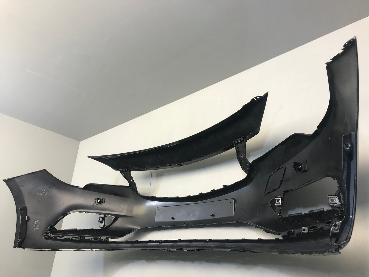 Opel / Vauxhall Astra K 2015- Front Bumper Used Genuine OEM: 39052730 / 39017250 / 2167857
