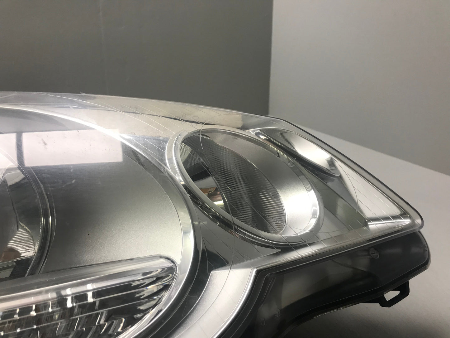 Volkswagen Polo IV 9N3 2005-2009 Headlight Front Right Used ( LHD ) OEM: 6Q1941008AR / 1EE24701902