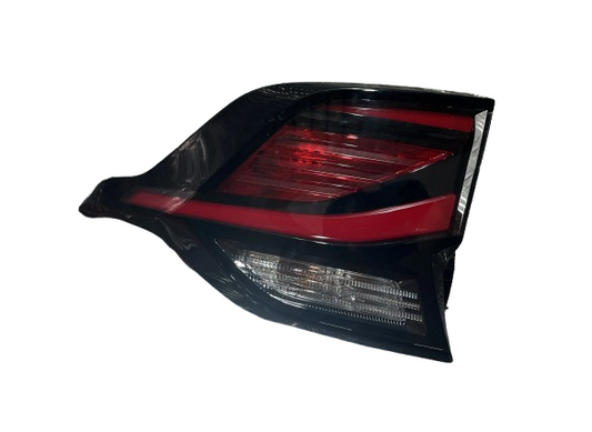 KIA SPORTAGE V NQ 2021 - LAMP LEFT REAR ( used ) 92401R2000